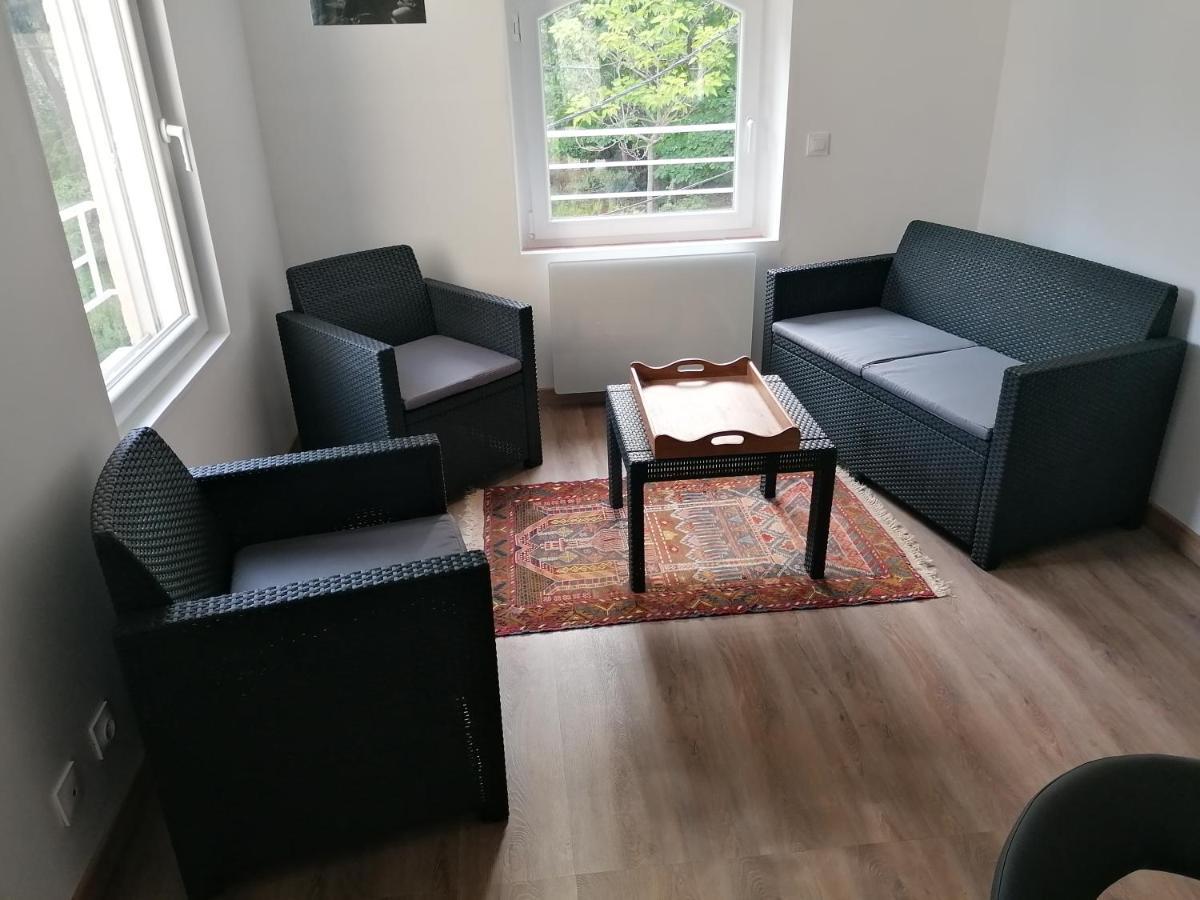 Le Clos Zinou Lambesc Exteriör bild
