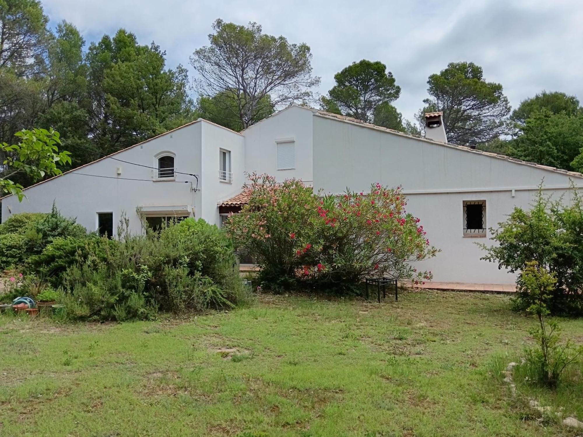 Le Clos Zinou Lambesc Exteriör bild