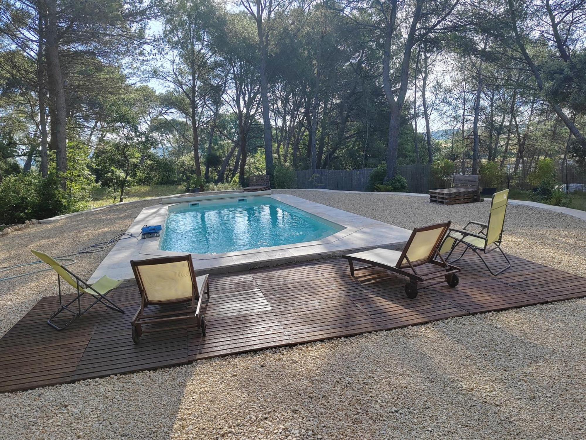 Le Clos Zinou Lambesc Exteriör bild